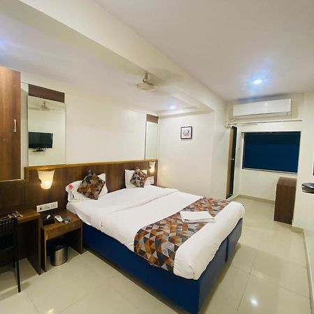 Hotel Vashi Inn Navi Mumbai Exterior photo