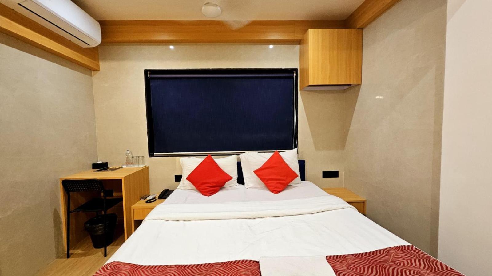 Hotel Vashi Inn Navi Mumbai Exterior photo